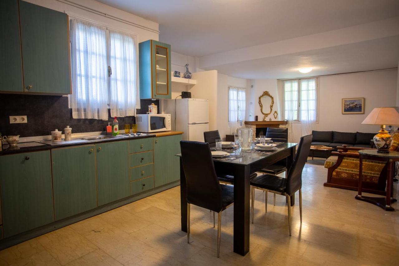 Traditional Villa Appartment With Garden, Also For Gatherings ,15 Minutes From Thessaloniki Airport Eksteriør bilde