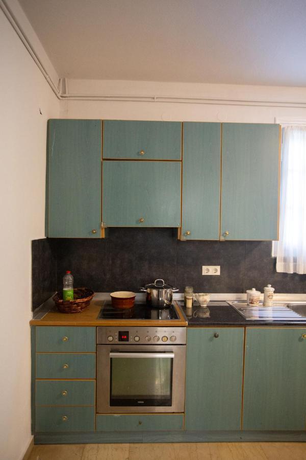 Traditional Villa Appartment With Garden, Also For Gatherings ,15 Minutes From Thessaloniki Airport Eksteriør bilde